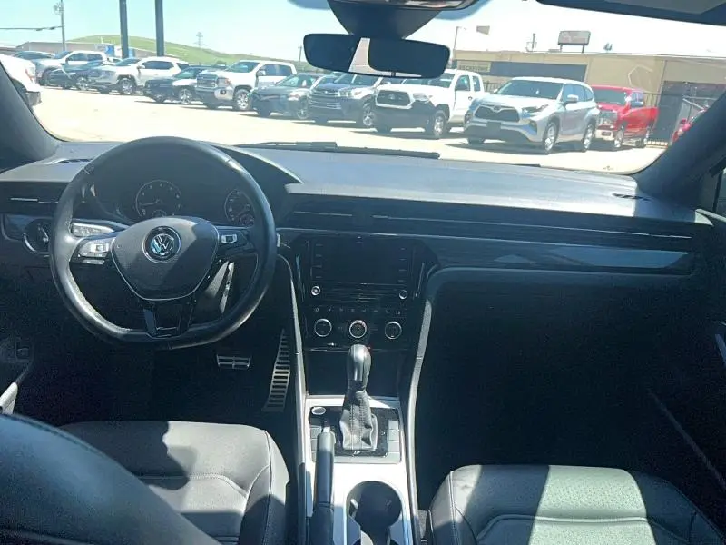 2022 VOLKSWAGEN PASSAT R-LINE  