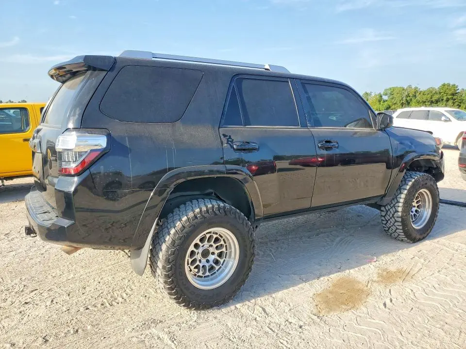 2018 TOYOTA 4RUNNER SR5  