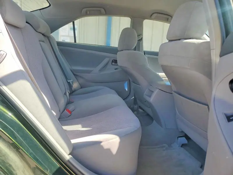 2010 TOYOTA CAMRY LE  