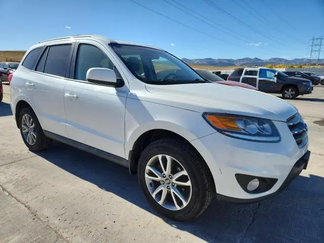 2012 HYUNDAI SANTA FE SE  