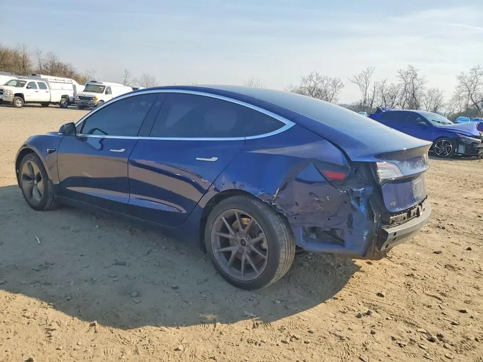 2018 TESLA MODEL 3   
