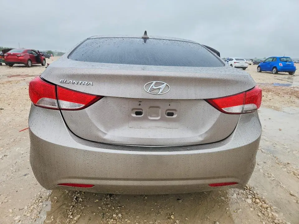 2012 HYUNDAI ELANTRA GLS  
