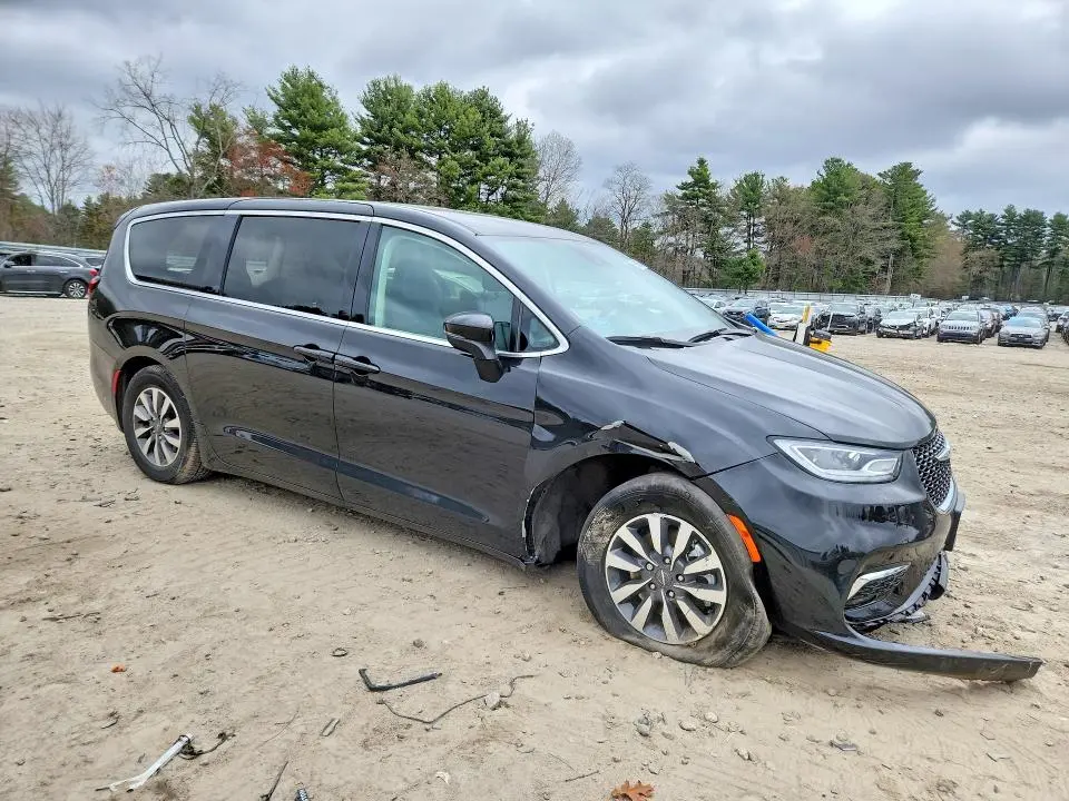 2023 CHRYSLER PACIFICA HYBRID TOURING L  