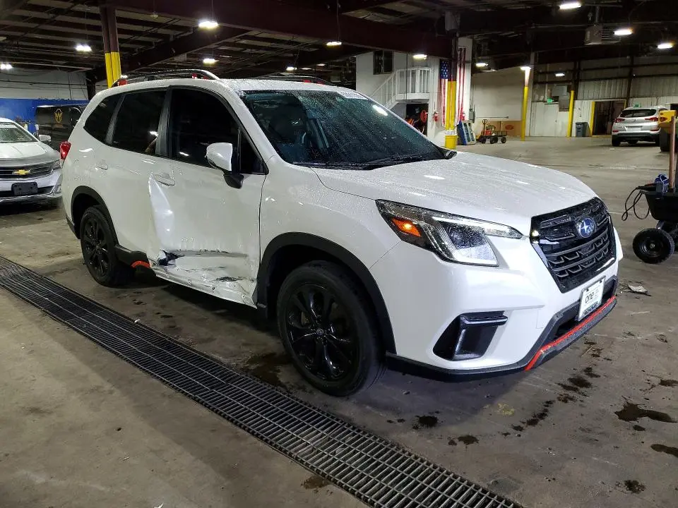 2024 SUBARU FORESTER SPORT  