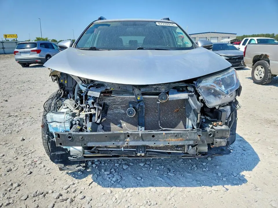 2016 TOYOTA RAV4 XLE  
