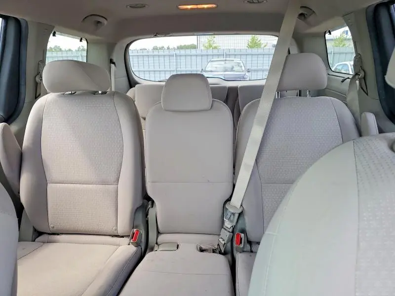 2018 KIA SEDONA LX  