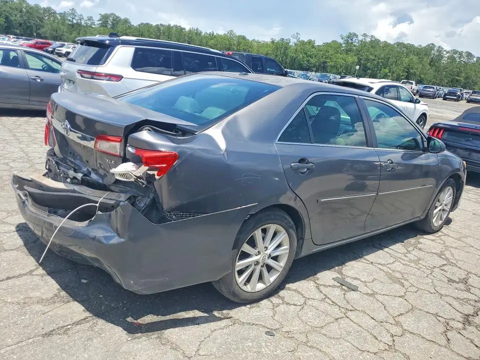 2012 TOYOTA CAMRY XLE  