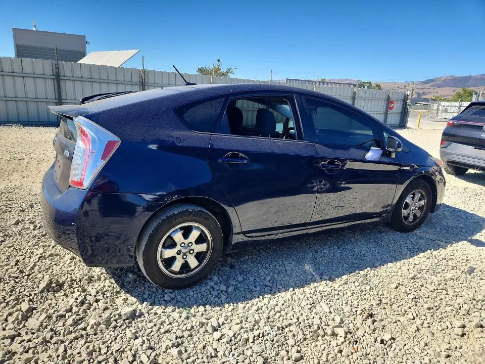 2013 TOYOTA PRIUS THREE  