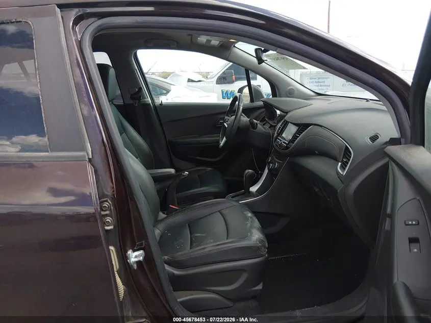 2021 CHEVROLET TRAX AWD LT