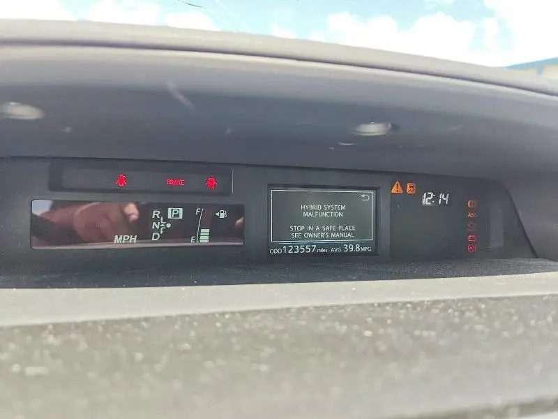 2017 TOYOTA PRIUS V FOUR  