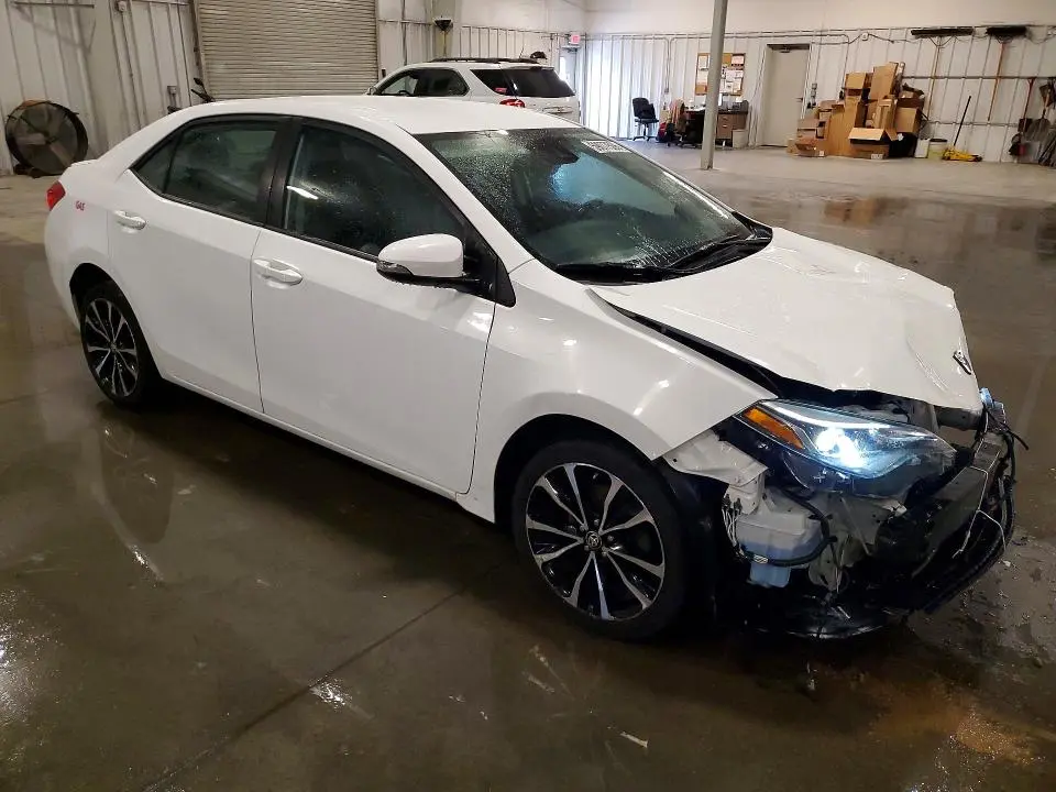 2017 TOYOTA COROLLA SE  