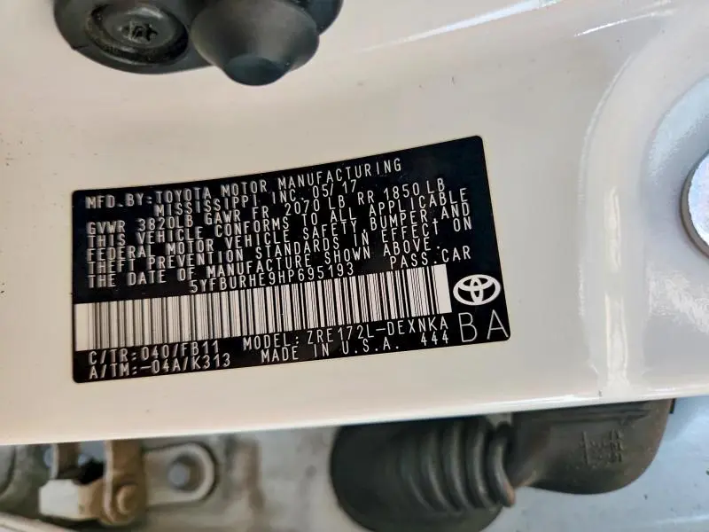 2017 TOYOTA COROLLA LE  