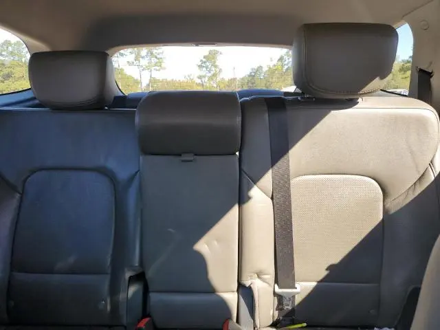 2017 HYUNDAI SANTA FE SE  