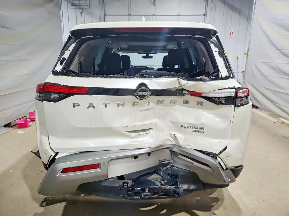 2023 NISSAN PATHFINDER PLATINUM  