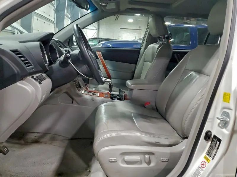 2010 TOYOTA HIGHLANDER LIMITED  