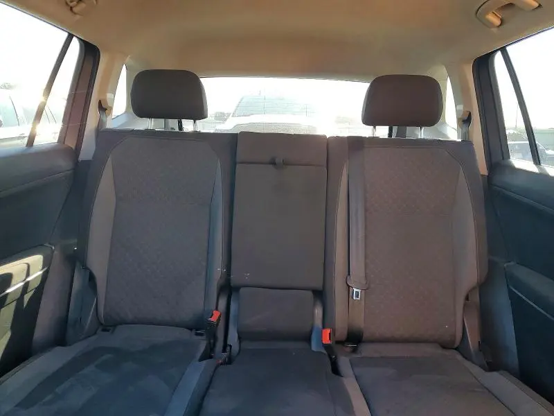 2018 VOLKSWAGEN TIGUAN S  