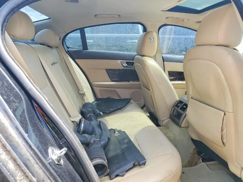 2011 JAGUAR XF PREMIUM  