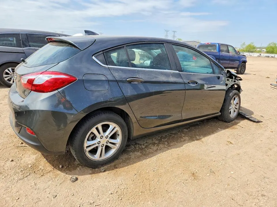 2017 CHEVROLET CRUZE LT  