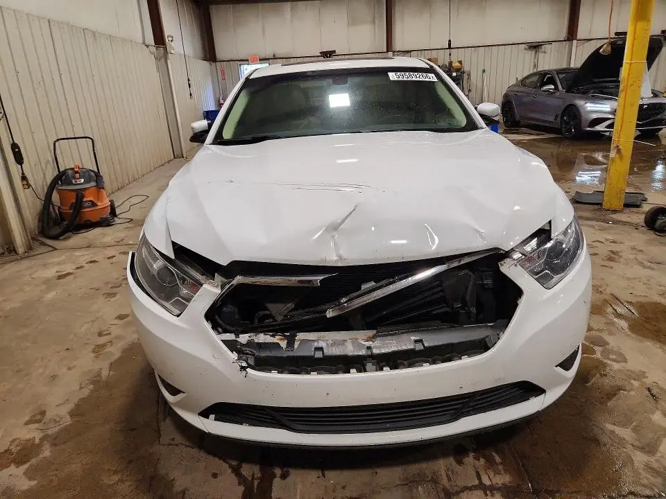 2018 FORD TAURUS SEL  