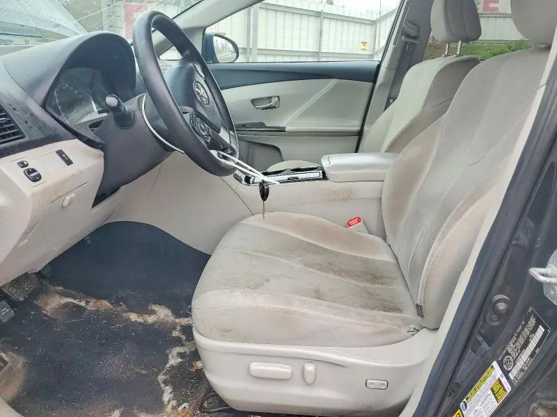 2013 TOYOTA VENZA LE  