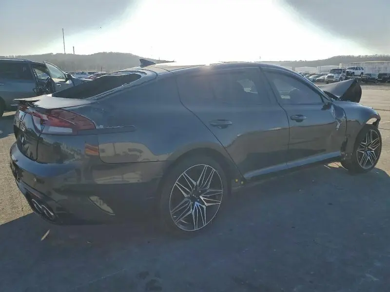 2022 KIA STINGER GT2  
