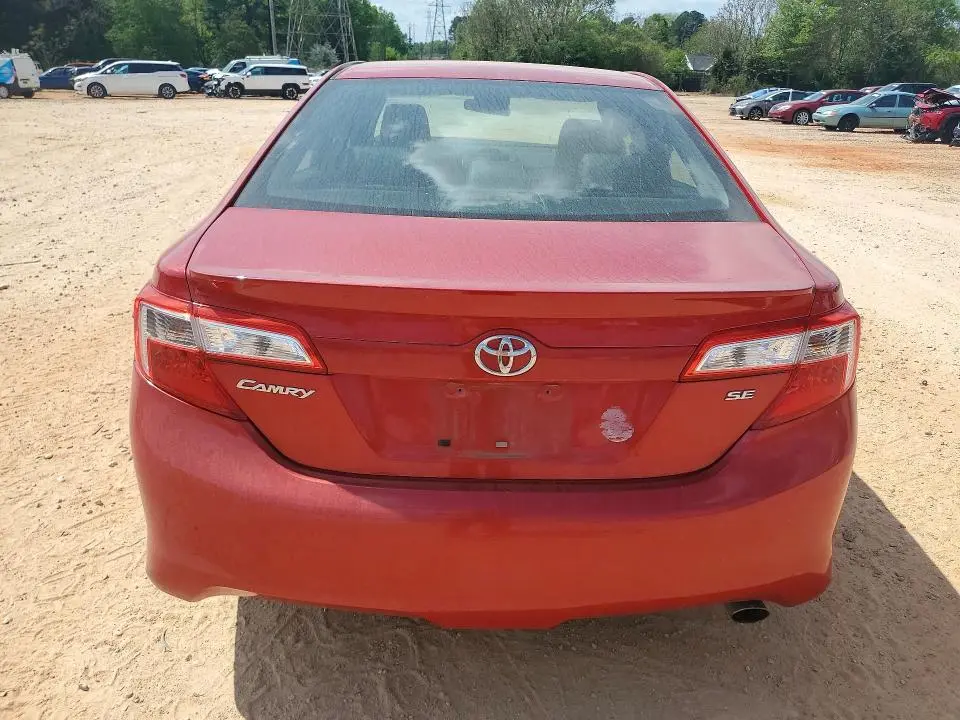 2013 TOYOTA CAMRY SE  