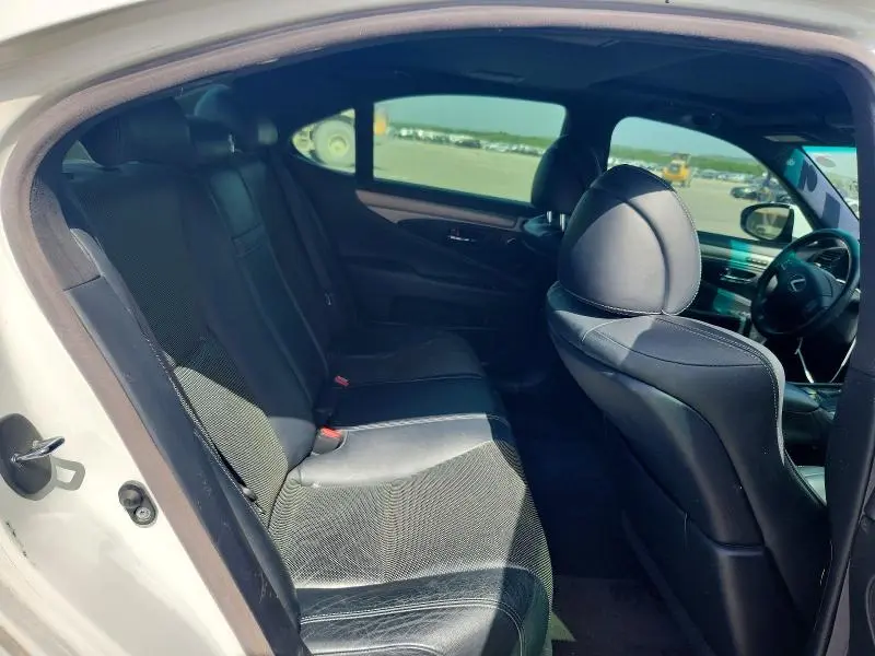 2013 LEXUS LS 460  