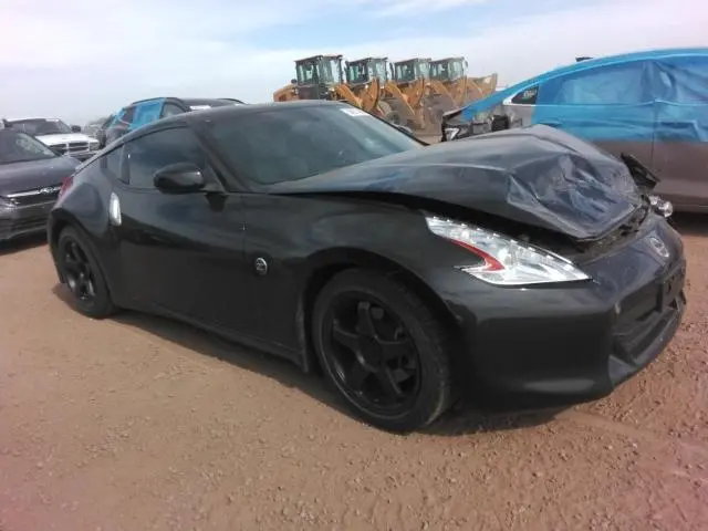 2010 NISSAN 370Z   