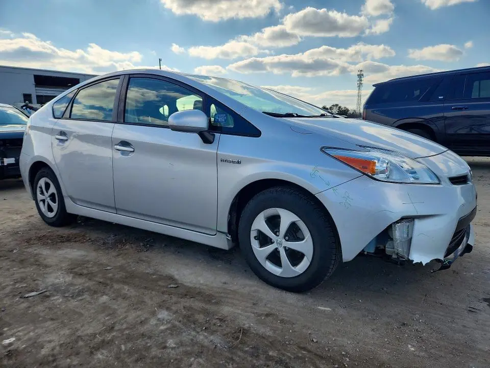 2013 TOYOTA PRIUS   
