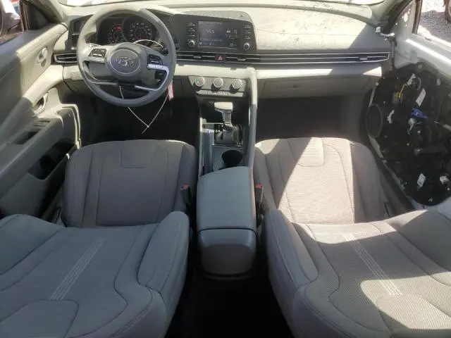 2022 HYUNDAI ELANTRA SE  