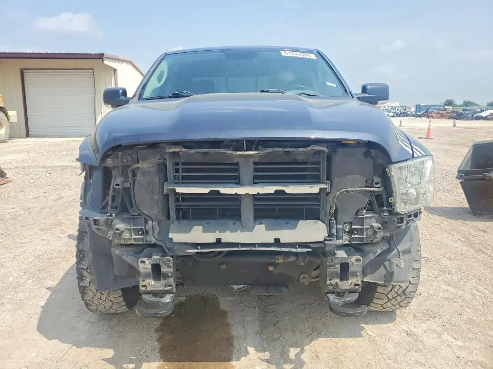 2017 RAM 1500 SLT  