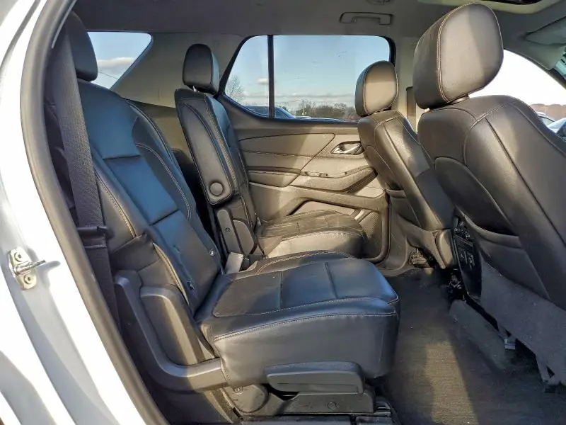 2021 CHEVROLET TRAVERSE LT  