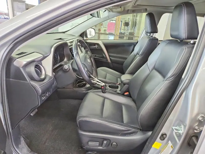 2017 TOYOTA RAV4 HV LIMITED  
