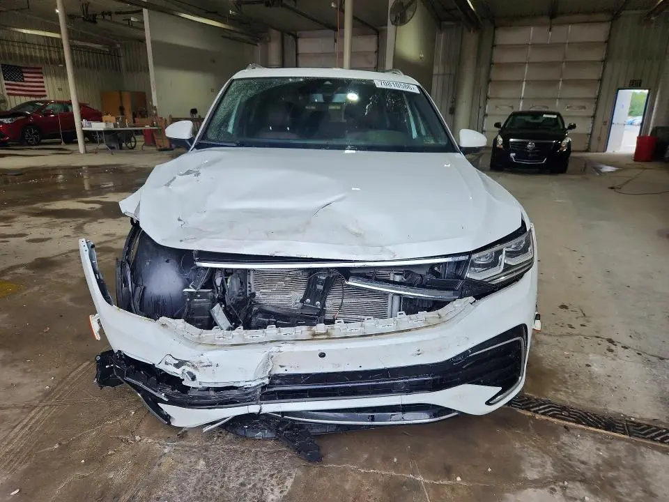 2024 VOLKSWAGEN TIGUAN SEL R-LINE BLACK  