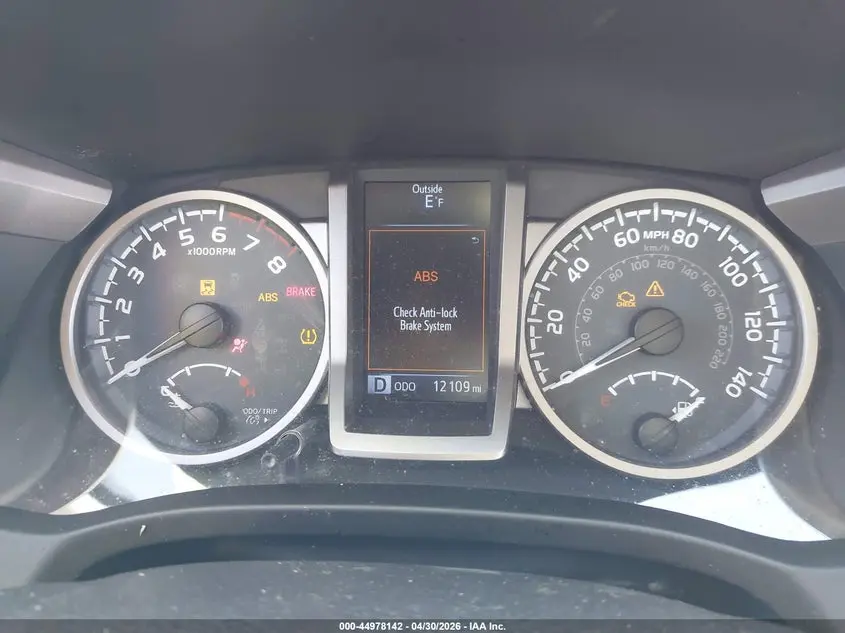 2017 TOYOTA TACOMA SR5 V6