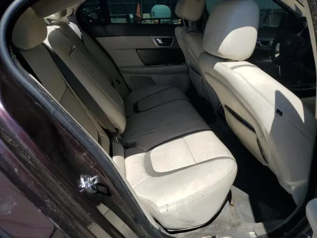 2013 JAGUAR XF   