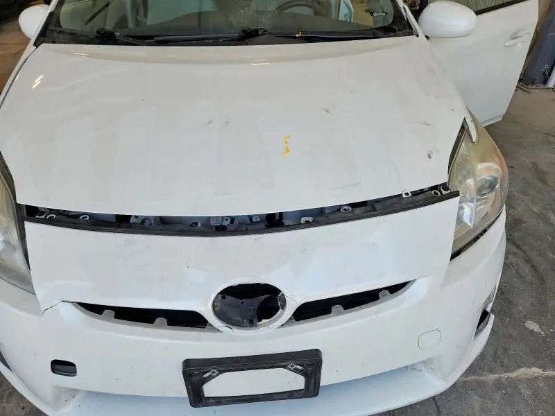 2011 TOYOTA PRIUS THREE  