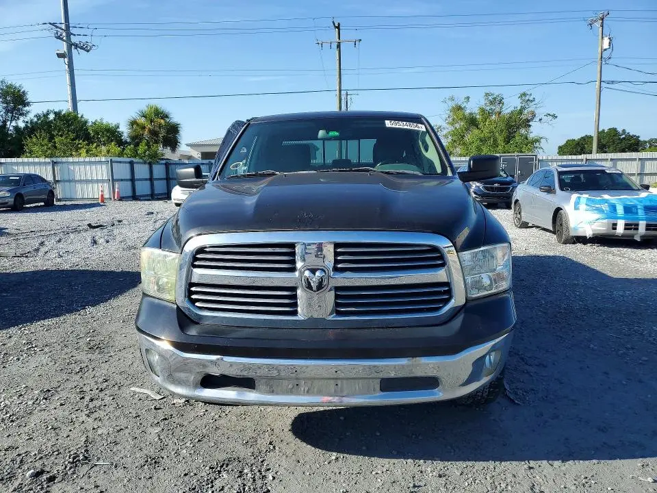 2015 RAM 1500 SLT  