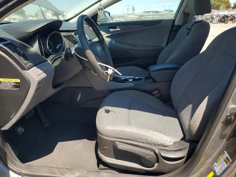 2012 HYUNDAI SONATA GLS  