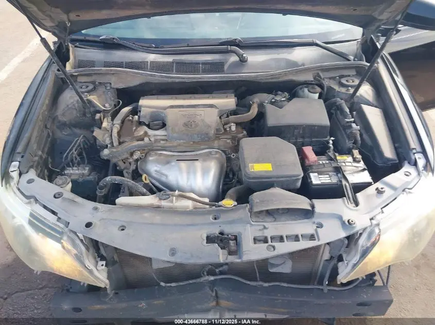 2014 TOYOTA CAMRY SE