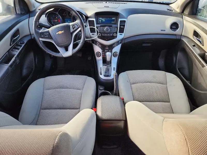 2012 CHEVROLET CRUZE LT  