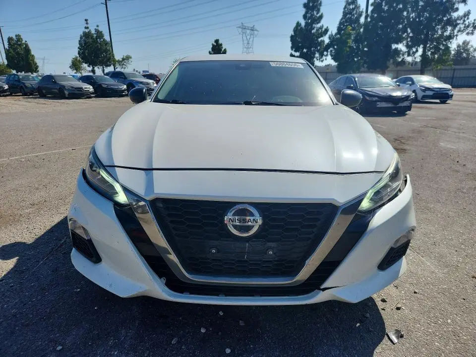 2020 NISSAN ALTIMA SR  