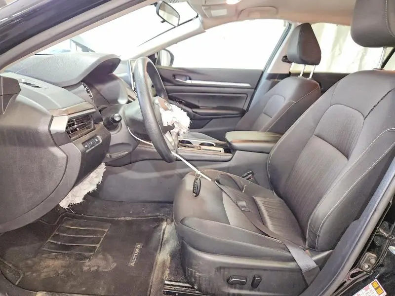 2023 NISSAN ALTIMA SV  