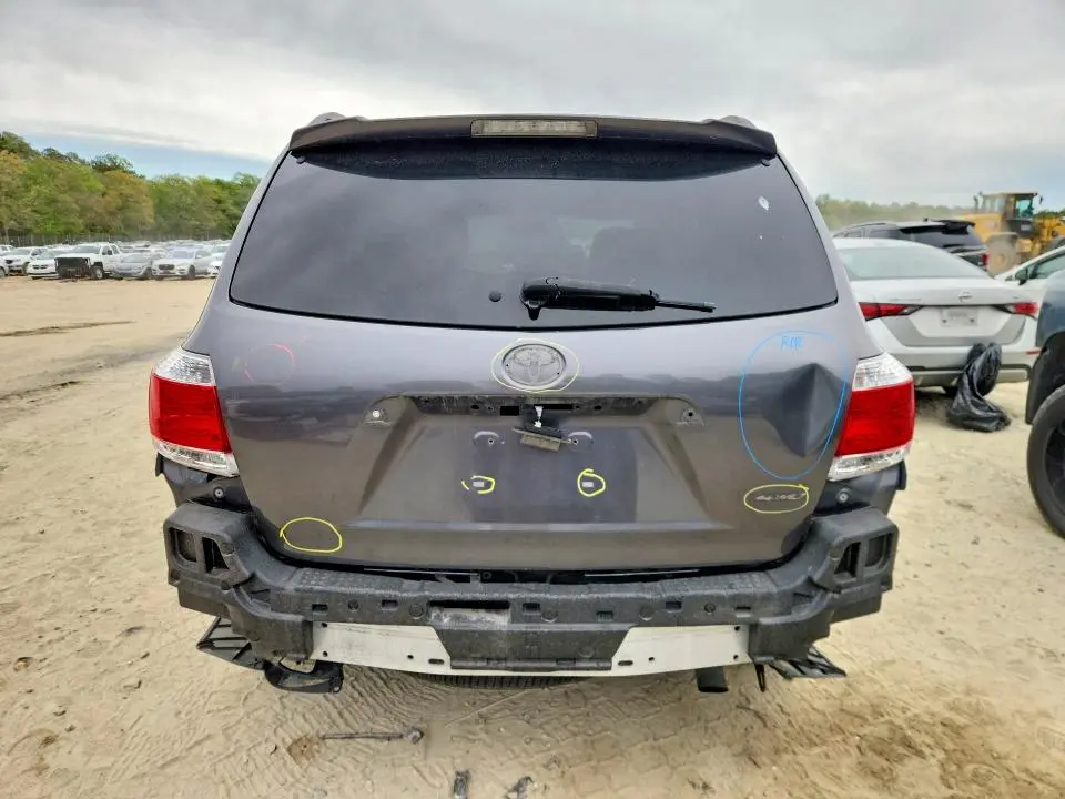 2012 TOYOTA HIGHLANDER LIMITED  