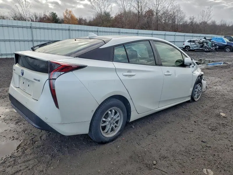 2017 TOYOTA PRIUS   