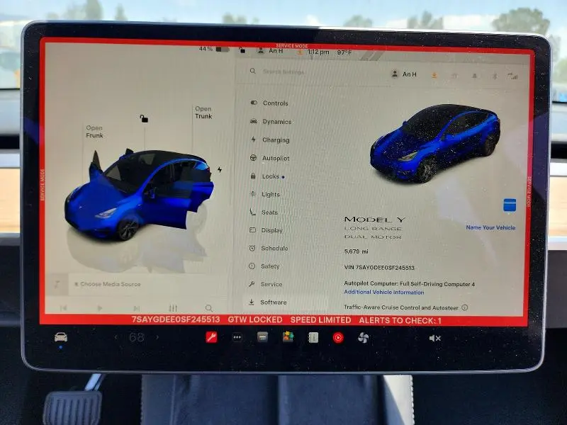 2025 TESLA MODEL Y   