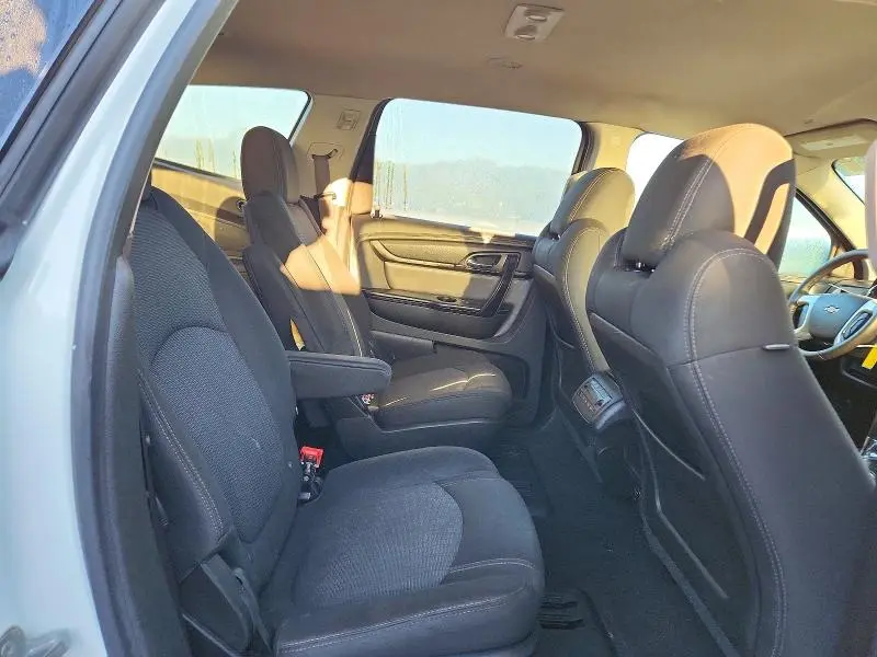 2015 CHEVROLET TRAVERSE LT  