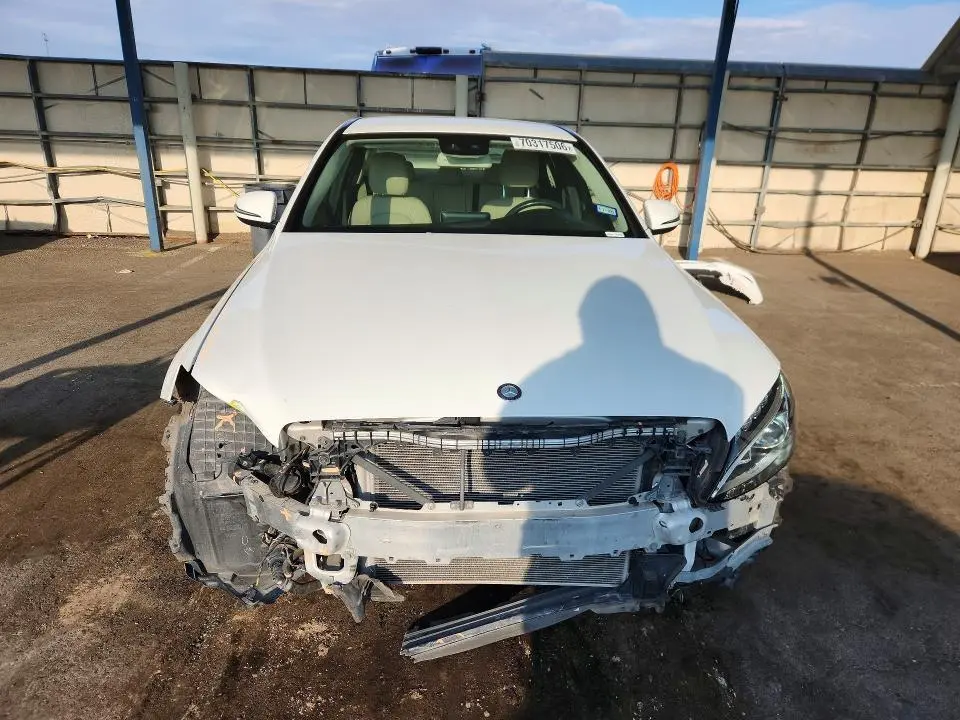 2016 MERCEDES-BENZ C 300  