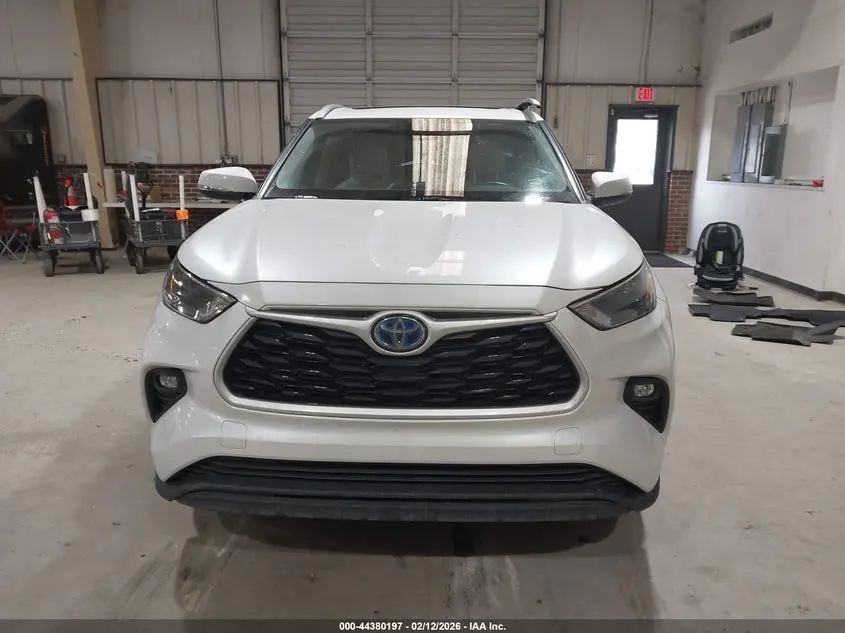 2023 TOYOTA HIGHLANDER HYBRID XLE