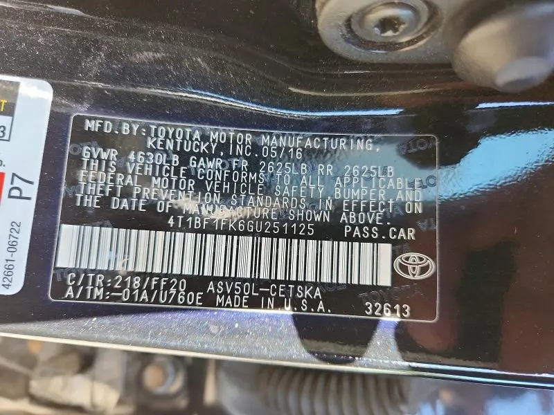 2016 TOYOTA CAMRY SE  